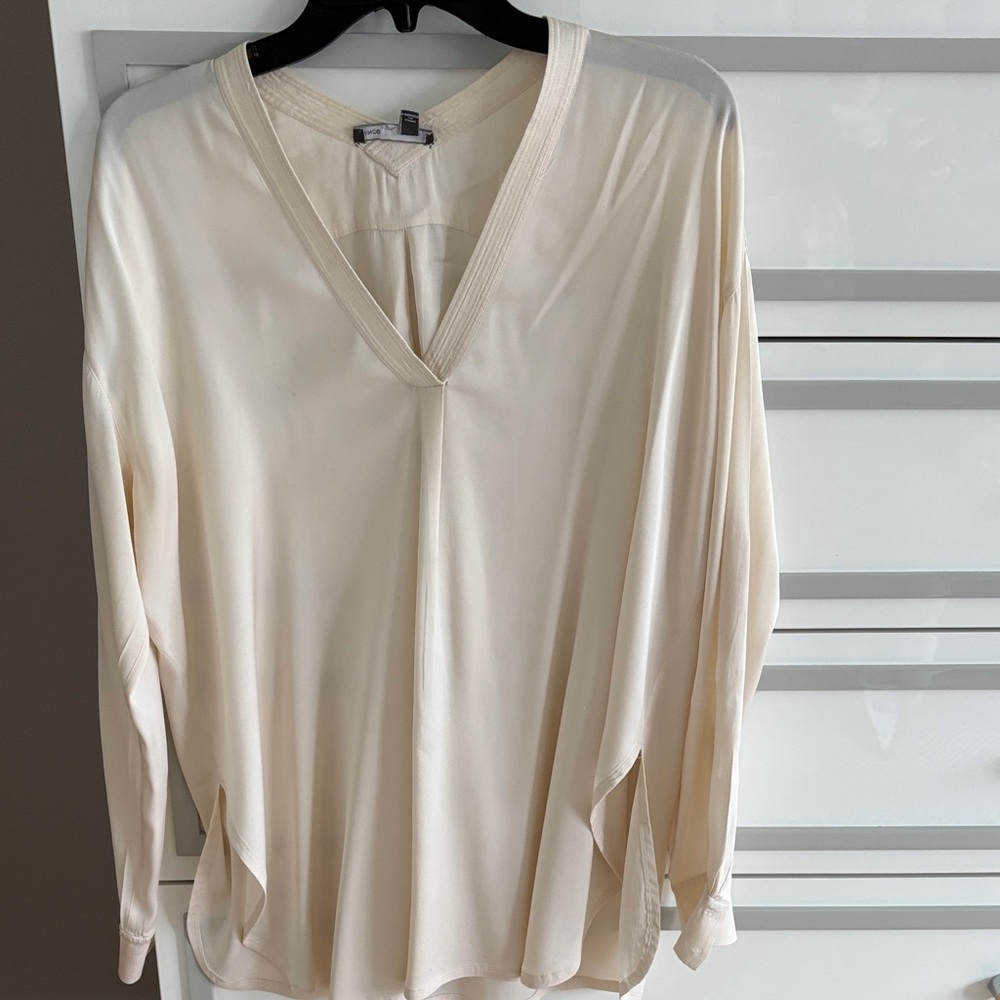 Vince Cream V-Neck Long-Sleeve Tunic